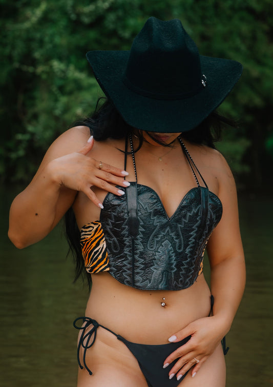 Custom Tie-Back Boot Top