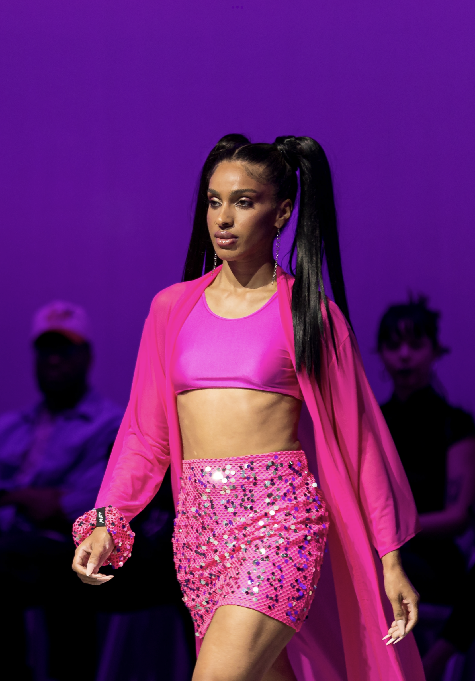 Barbie shop dream top