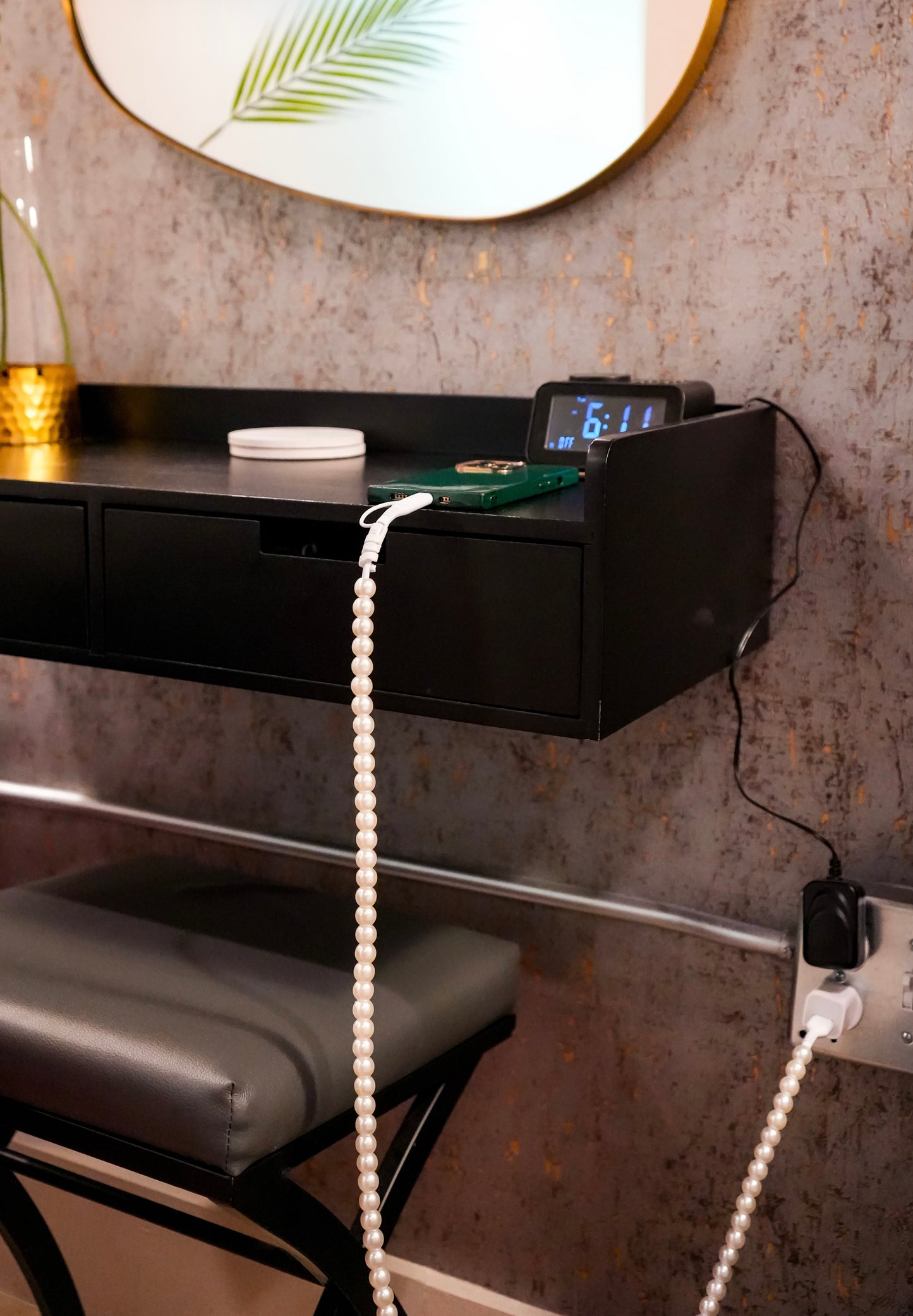 Pearl Phone Charger