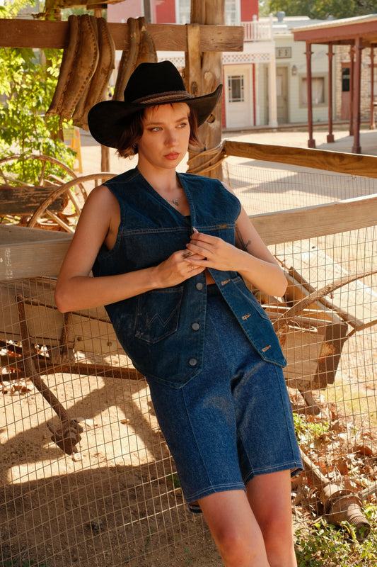 Horseshoe Vest